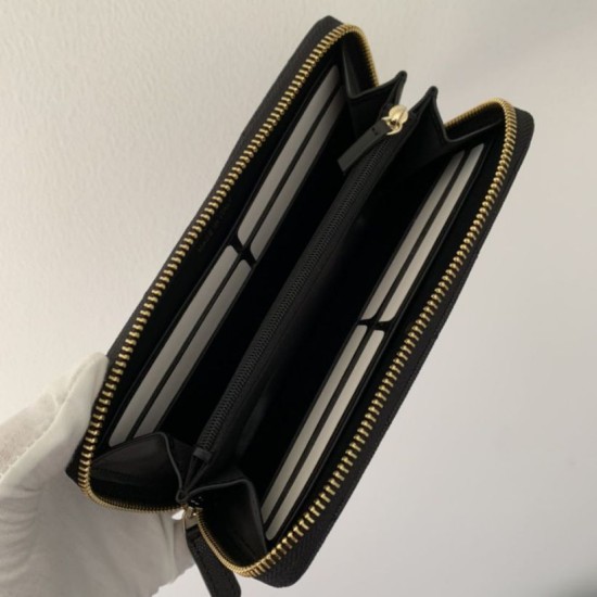 Fake Calfskin Gold-Tone Metal Wallet AP1899 black Replica