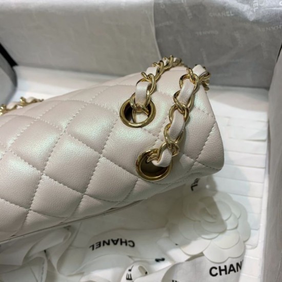 Fake Classic Flap Bag A1112 Beige Replica
