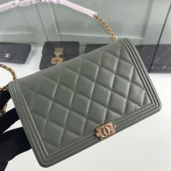 Replica Classic Grained Woc Bag A33814