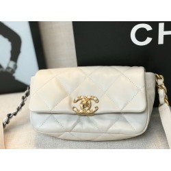 Replica 19 Waist Bag AS1163 White