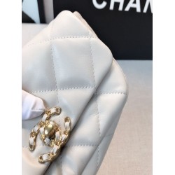 Replica 19 Waist Bag AS1163 White