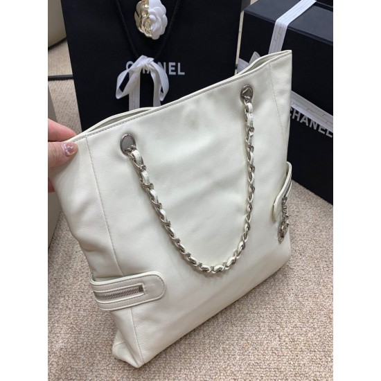 Fake Zipped Shopping Bag White Replica