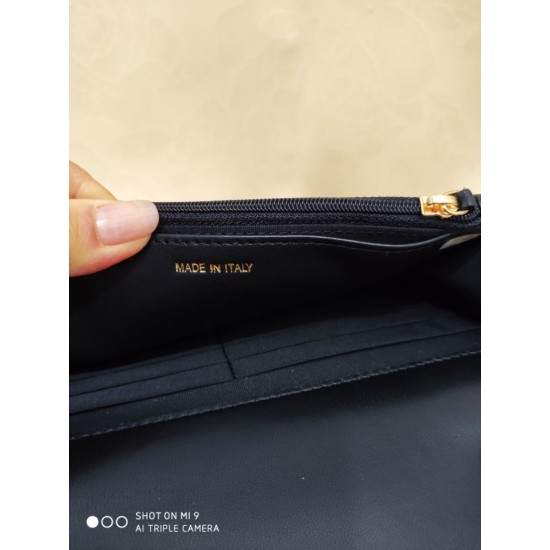Replica Classic Lambskin Woc Bag A80972 Black