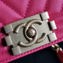Fake Boy Classic Chevron Flap Bag A67086 Red Replica Fake Boy Classic Chevron Flap Bag A67086 Red Replica