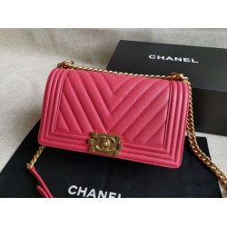 Fake Boy Classic Chevron Flap Bag A67086 Red Replica