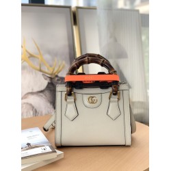 Fake Gucci Diana Mini Tote Bag ‎655661 beige Replica