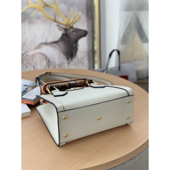Replica Gucci Diana Mini Tote Bag 655661 beige Fake Gucci Diana Mini Tote Bag 655661 beige Replica