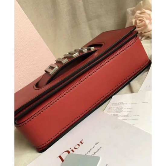 Replica Dior Diorevolution Flap Bag With Slot Handclasp M8000 Red