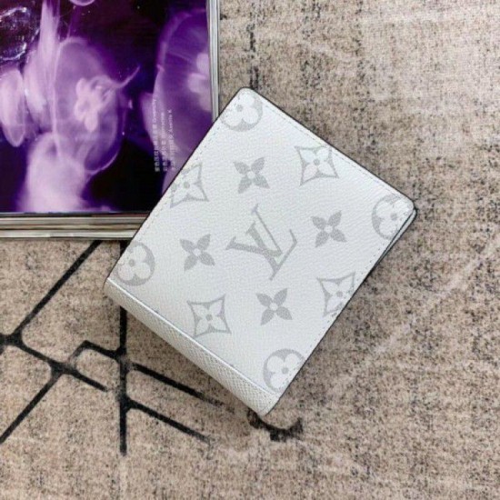 Replica Louis Vuitton Multiple Wallet Taigarama Antarctica M30300 Replica Louis Vuitton Multiple Wallet Taigarama Antarctica M30300