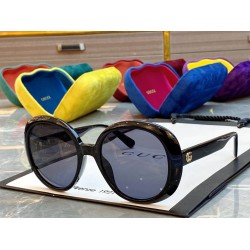 Fake Gucci GG0712SA Retro Sunglass Black Replica