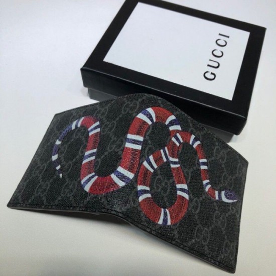 Fake Gucci Kingsnake print GG Supreme wallet black 451268 Replica Replica Gucci Kingsnake print GG Supreme wallet black 451268