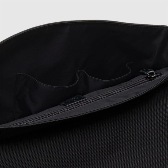 Replica Gucci Black Techno Canvas Messenger Bags 337074 KWT5N 1060