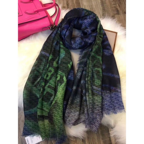 Fake Gucci Square Cashmere Silk Scarf Replica