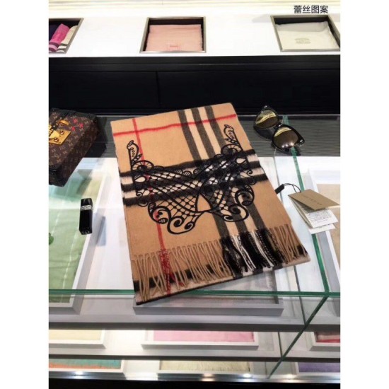 Fake Gucci Classic Cashmere Scarf in Check and Lace Camel Replica Replica Gucci Classic Cashmere Scarf in Check and Lace Camel