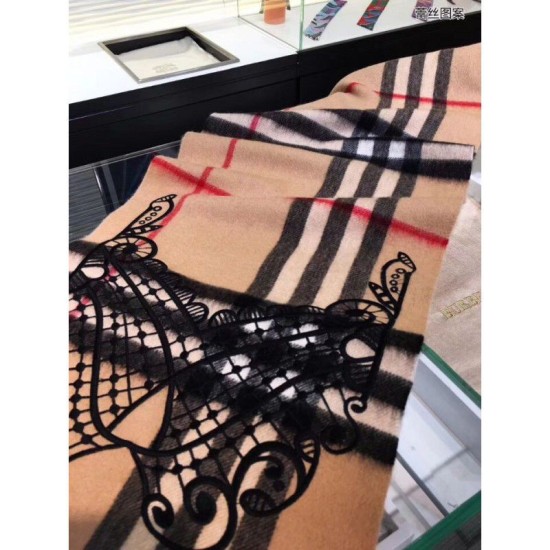 Fake Gucci Classic Cashmere Scarf in Check and Lace Camel Replica Replica Gucci Classic Cashmere Scarf in Check and Lace Camel