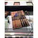 Replica Gucci Classic Cashmere Scarf with Beasts Motif Camel Replica Gucci Classic Cashmere Scarf with Beasts Motif Camel