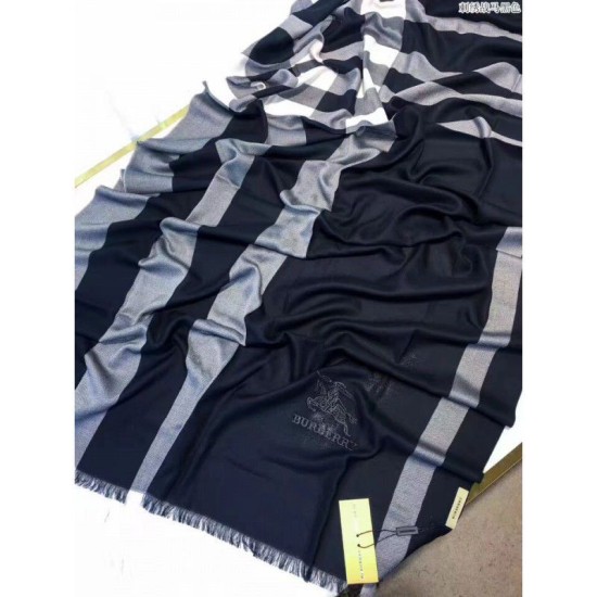 Replica Gucci Classic Large Check Cashmere Scarf Camel
