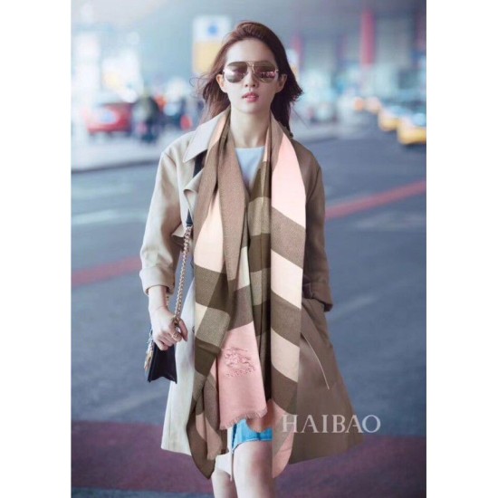Fake Gucci Classic Large Check Cashmere Scarf Pink Replica