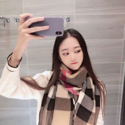 Fake Burberry Classic Check Cashmere Shawl 70 x 200 Brown Replica