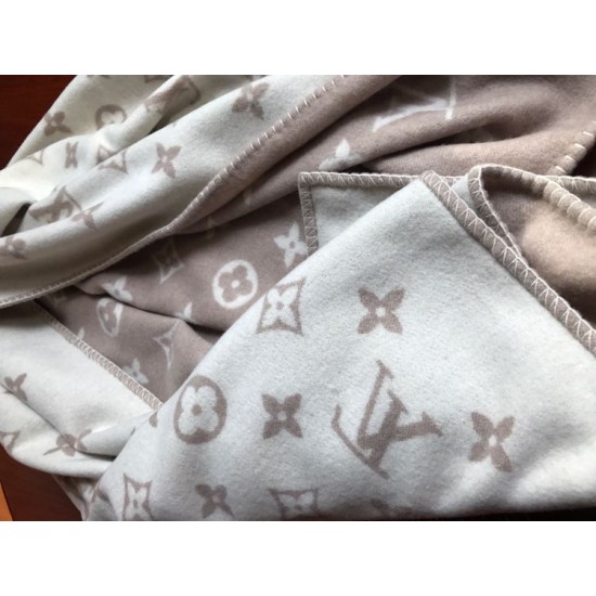 Replica Louis Vuitton Monogram Blanket Tea