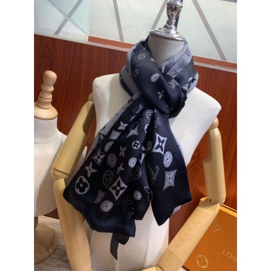 Replica Louis Vuitton Giant Pop Monogram Cashmere Scarf Gay