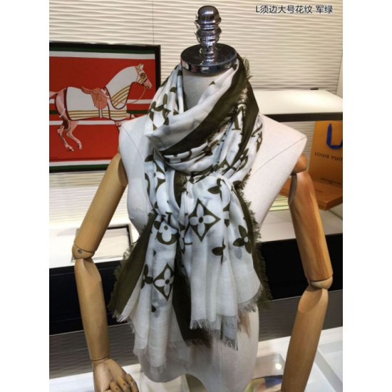 Replica Louis Vuitton Edge Pattern Monogram Cashmere Schawl Beige