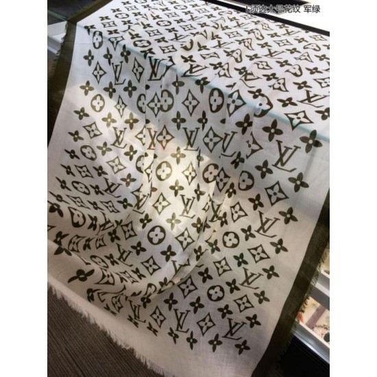 Replica Louis Vuitton Edge Pattern Monogram Cashmere Schawl Beige