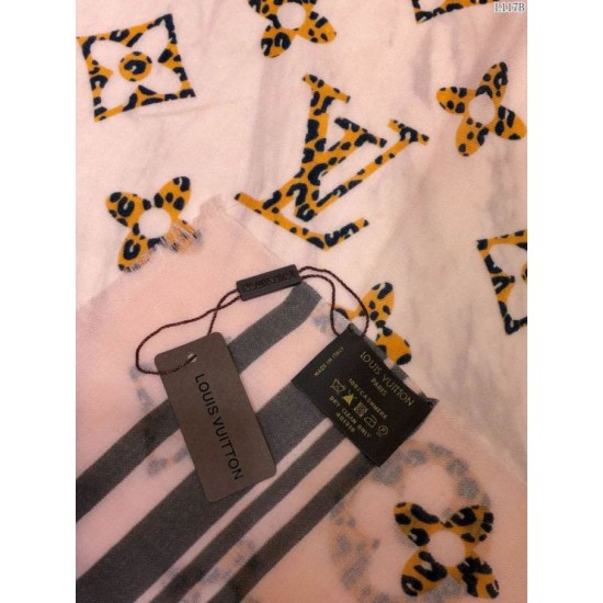 Fake Louis Vuitton Giant Jungle Stole Monogram Schawl 100 x 200 White Replica