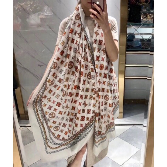 Replica Louis Vuitton Cashmere Silk Schawl Beige