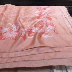 Replica Louis Vuitton Classic Monogram Silk Shawl Pink 140