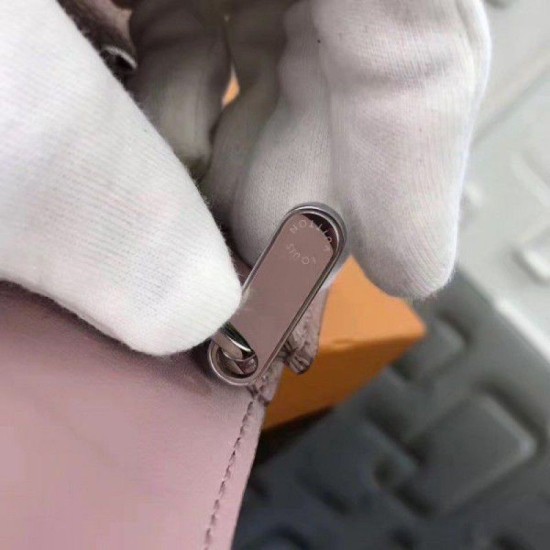 Replica Louis Vuitton Anae Coin Purse Mahina Leather M64050