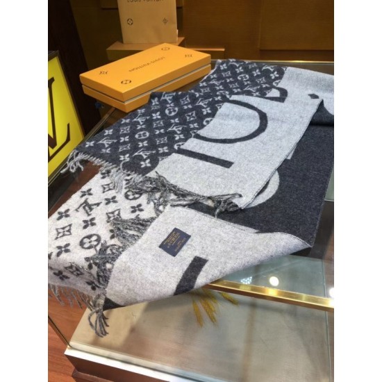 Replica Louis Vuitton Monogram Split Scarf M70924