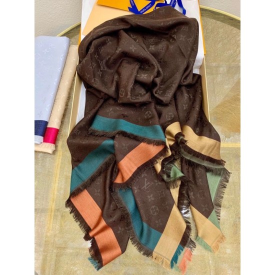 Replica Louis Vuitton On The Edge Monogram Shawl M76465