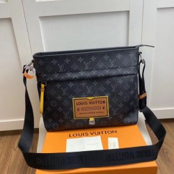 Replica Louis Vuitton Besace Zippee Monogram Eclipse M45216