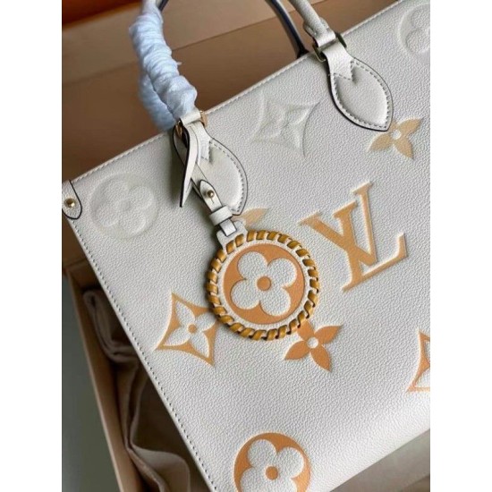 Fake Louis Vuitton OnTheGo MM Bag  By The Pool M45717 Replica