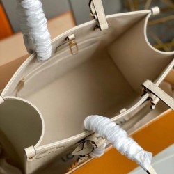Fake Louis Vuitton OnTheGo MM Bag  By The Pool M45717 Replica