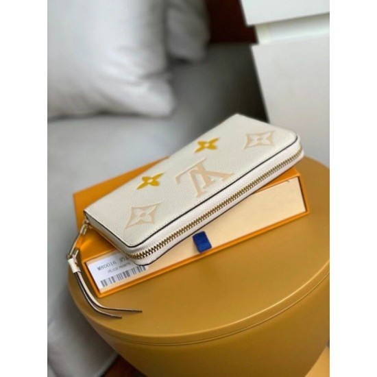 Replica Louis Vuitton Zippy Wallet By The Pool M80402