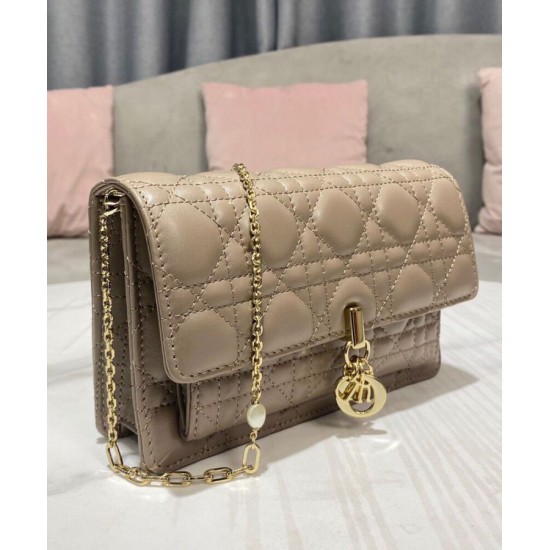 Fake Christian Dior Lady Dior Chain Pouch Apricot Replica Fake Christian Dior Lady Dior Chain Pouch Apricot Replica