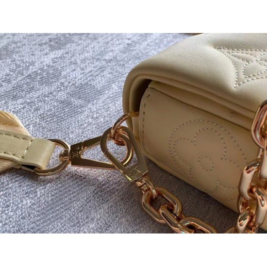 Replica Louis Vuitton Wallet on Strap Bubblegram M81400