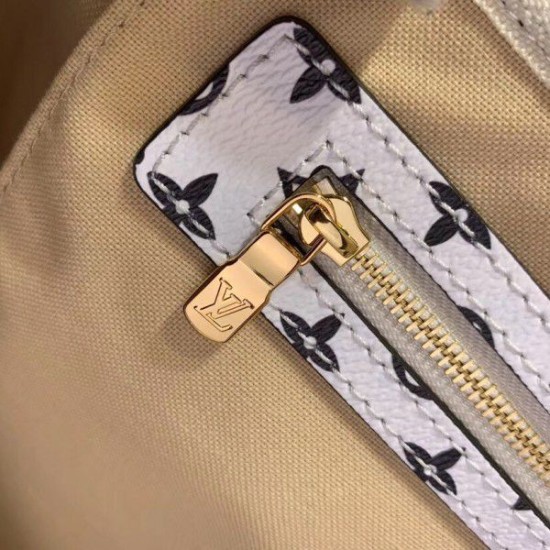 Replica Louis Vuitton Keepall Bandouliere 50 Giant Monogram M44590