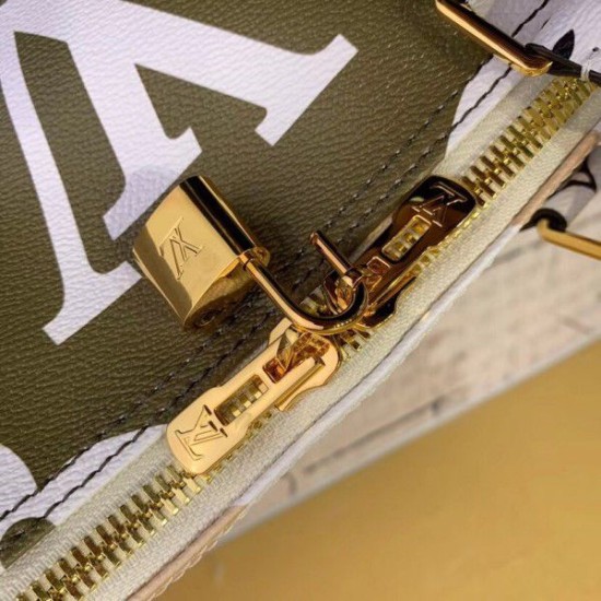 Replica Louis Vuitton Keepall Bandouliere 50 Giant Monogram M44590