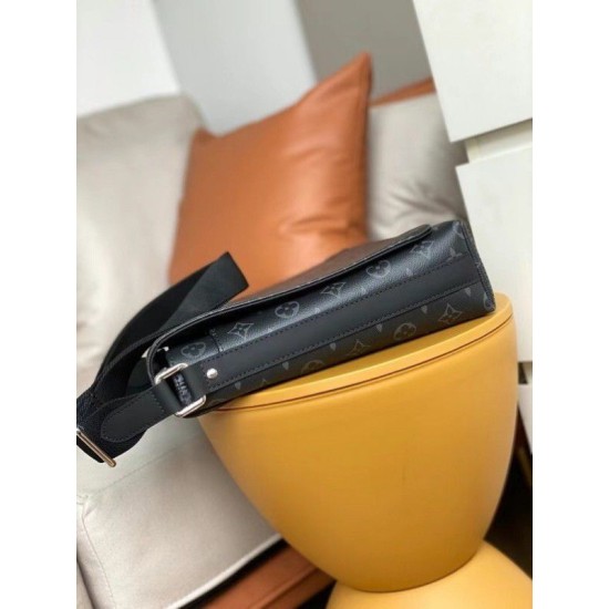 Replica Louis Vuitton District MM Bag Monogram Eclipse M45271