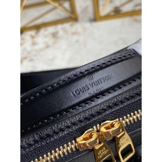 Replica Louis Vuitton Utility Crossbody Bag In Black M80450