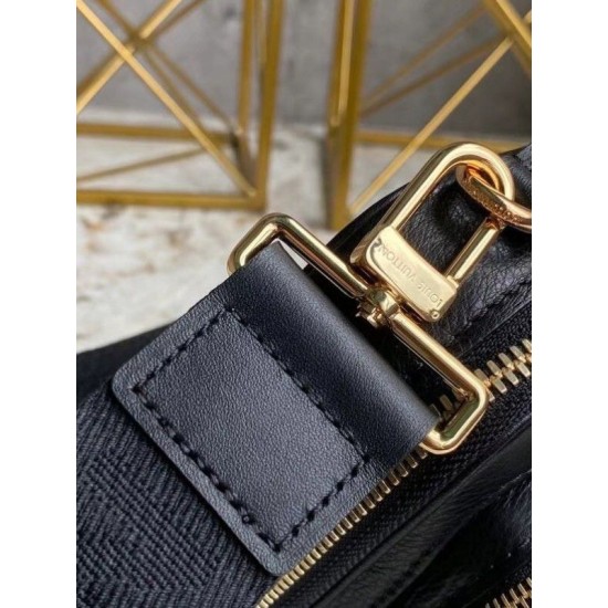 Replica Louis Vuitton Utility Crossbody Bag In Black M80450