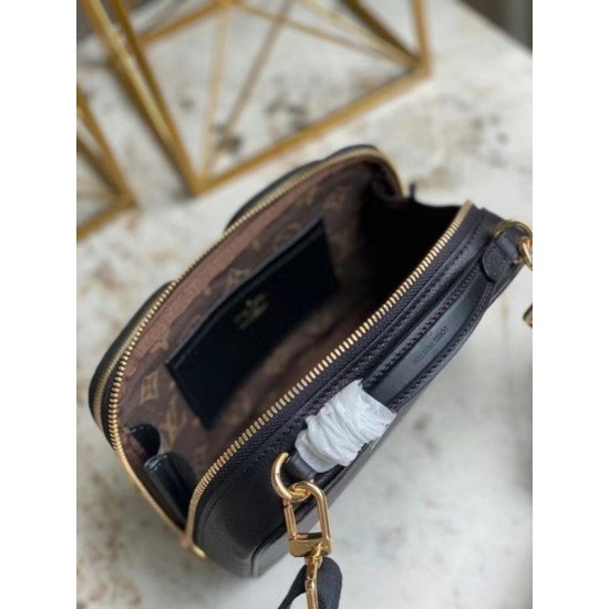 Replica Louis Vuitton Utility Crossbody Bag In Black M80450