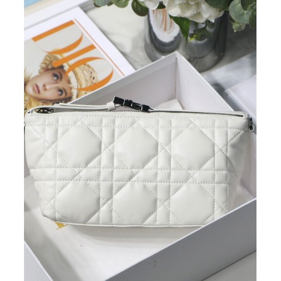 Replica Christian Dior Medium DiorTravel Nomad Pouch Cream Replica Christian Dior Medium DiorTravel Nomad Pouch Cream