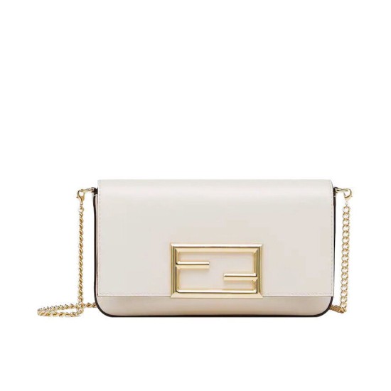 Fake Wallet On Chain With Pouches Cream Replica Replica Wallet On Chain With Pouches Cream