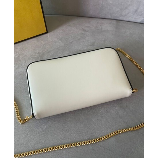 Fake Wallet On Chain With Pouches Cream Replica Replica Wallet On Chain With Pouches Cream