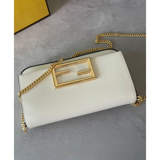 Fake Wallet On Chain With Pouches Cream Replica Replica Wallet On Chain With Pouches Cream