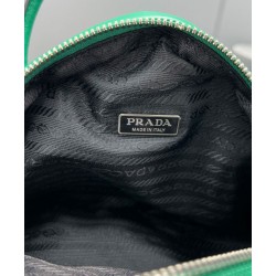 Fake Prada Triangle Bag Green Replica Replica Prada Triangle Bag Green
